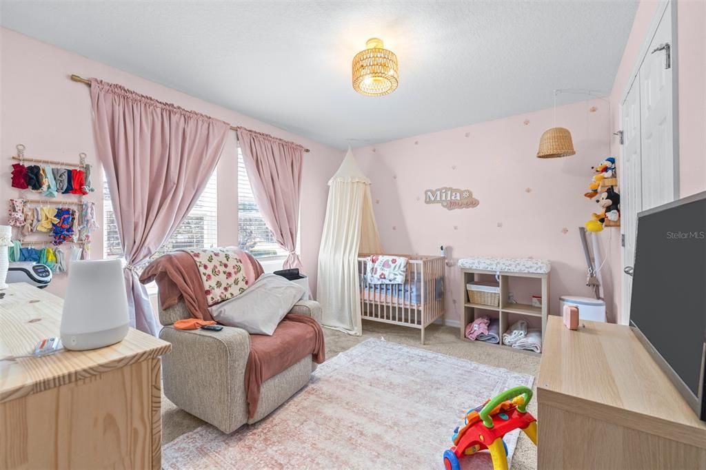 出租: $3,100 (5 贝兹, 3 浴室, 2466 平方英尺)