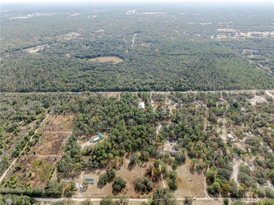 На продажу: $699,999 (9.66 acres)