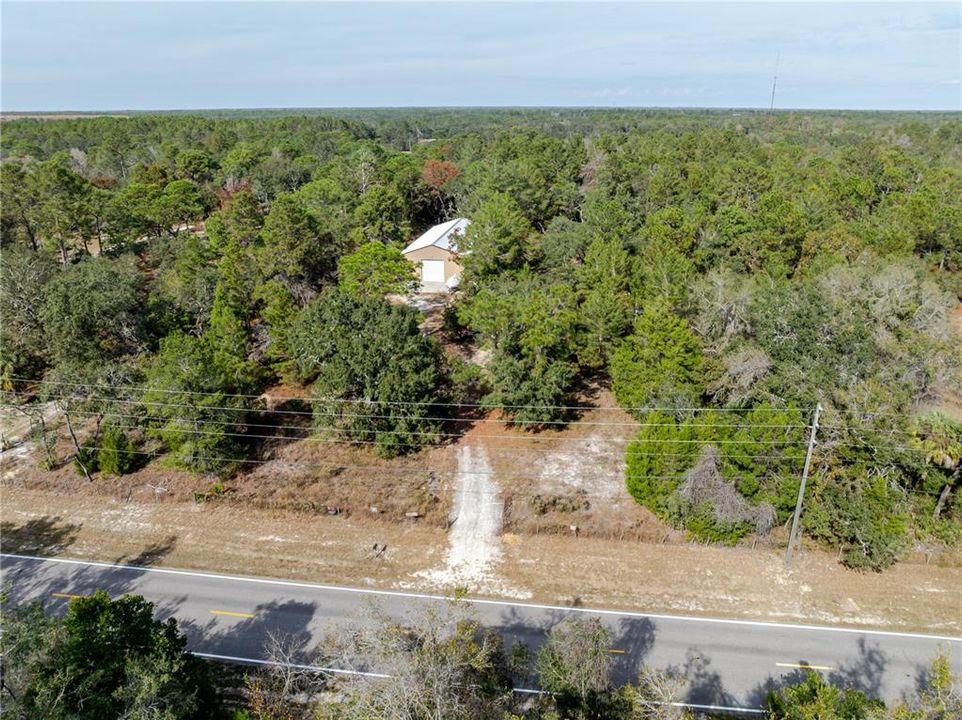 На продажу: $699,999 (9.66 acres)