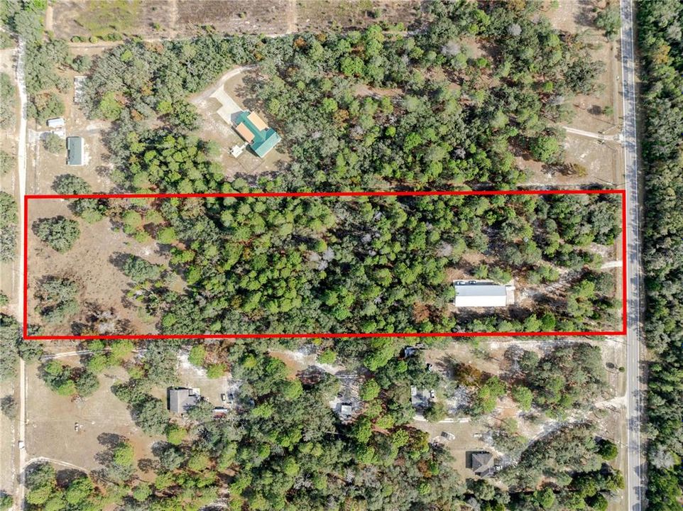 На продажу: $699,999 (9.66 acres)