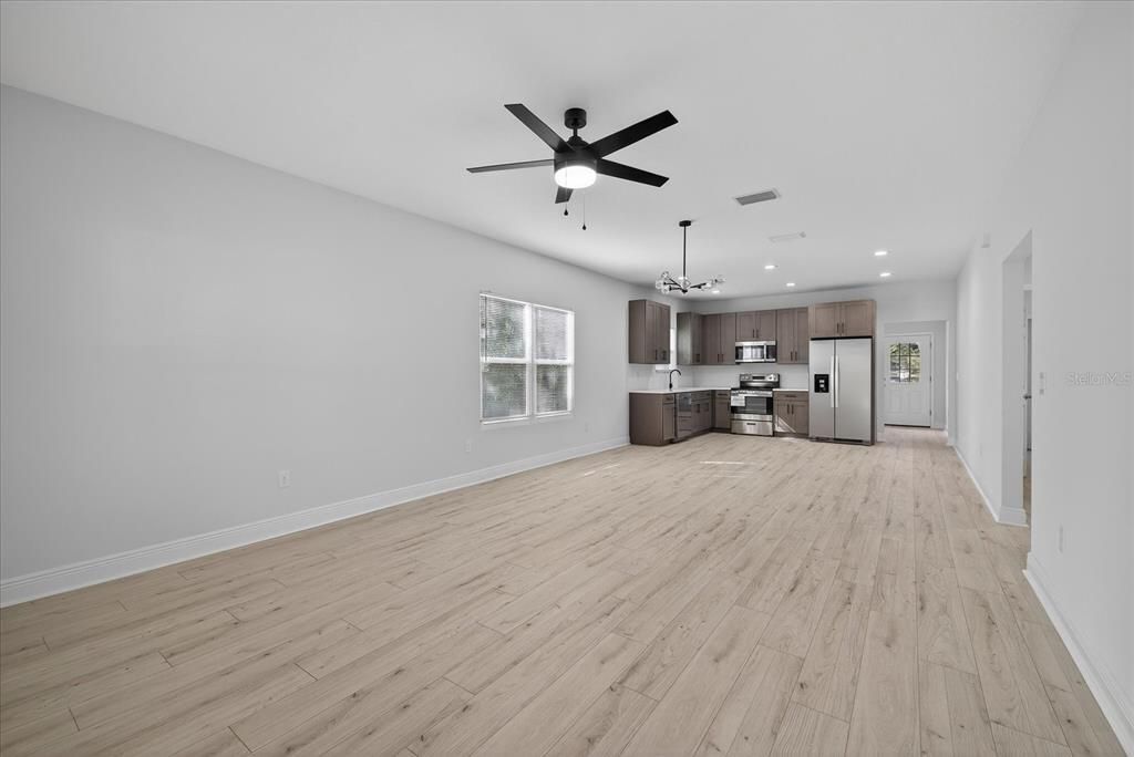 На продажу: $325,000 (3 спален, 2 ванн, 1340 Квадратных фут)