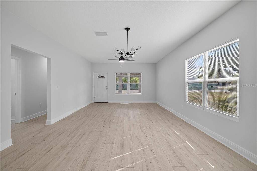 На продажу: $325,000 (3 спален, 2 ванн, 1340 Квадратных фут)