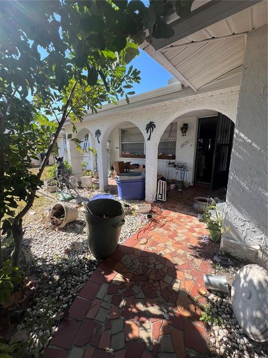 Activo con contrato: $210,000 (2 camas, 2 baños, 1350 Pies cuadrados)