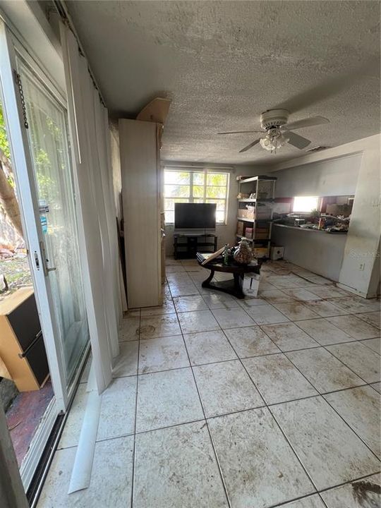 Activo con contrato: $210,000 (2 camas, 2 baños, 1350 Pies cuadrados)