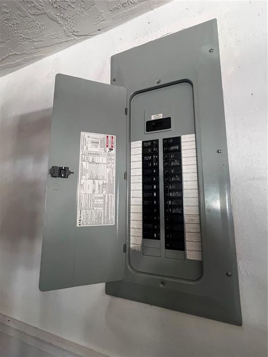 Activo con contrato: $210,000 (2 camas, 2 baños, 1350 Pies cuadrados)