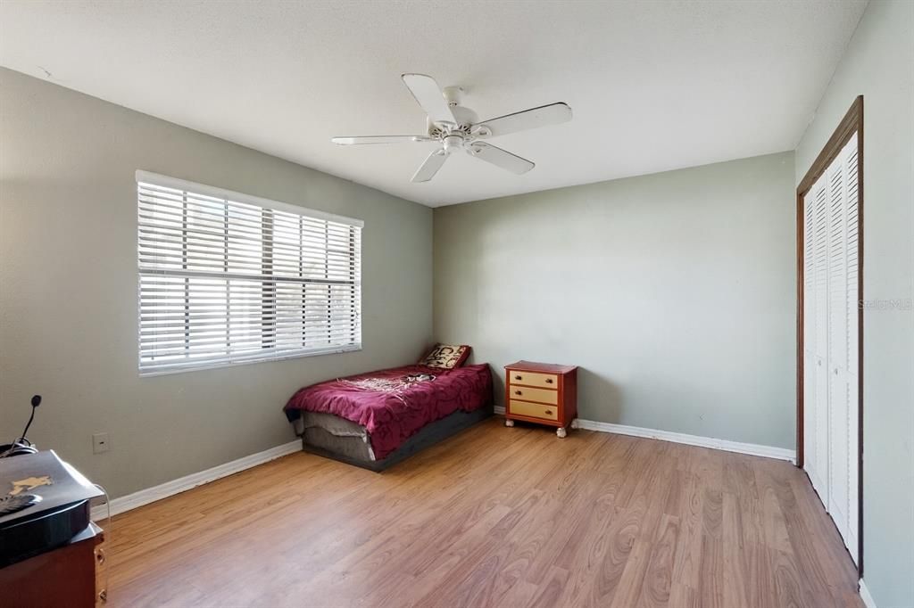 For Sale: $370,000 (4 beds, 3 baths, 2596 Square Feet)