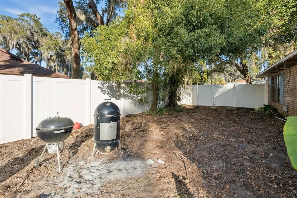 For Sale: $370,000 (4 beds, 3 baths, 2596 Square Feet)