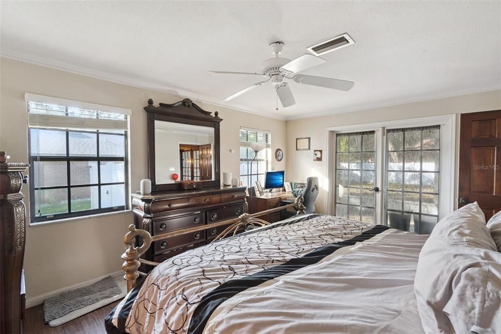 For Sale: $370,000 (4 beds, 3 baths, 2596 Square Feet)