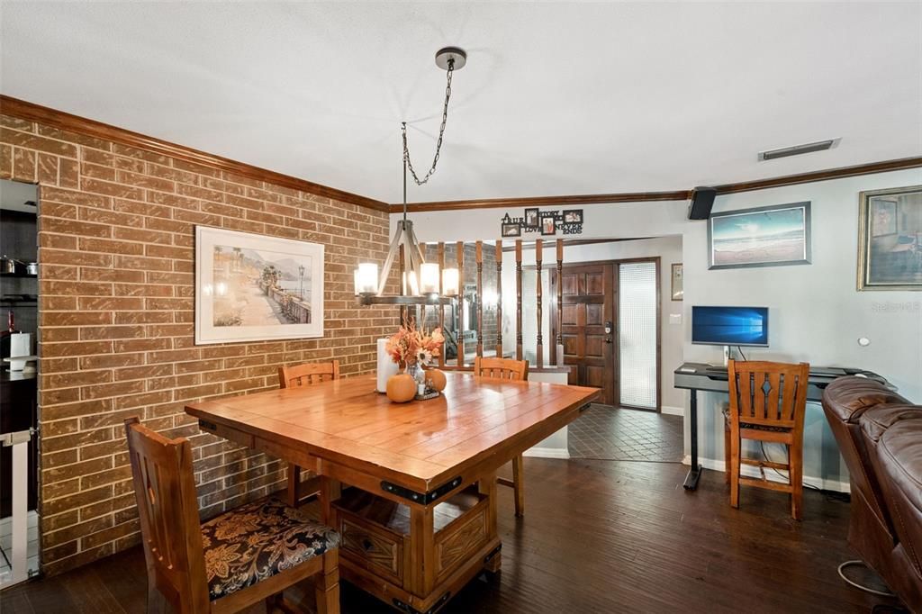 For Sale: $370,000 (4 beds, 3 baths, 2596 Square Feet)