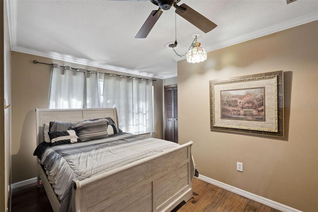 For Sale: $370,000 (4 beds, 3 baths, 2596 Square Feet)