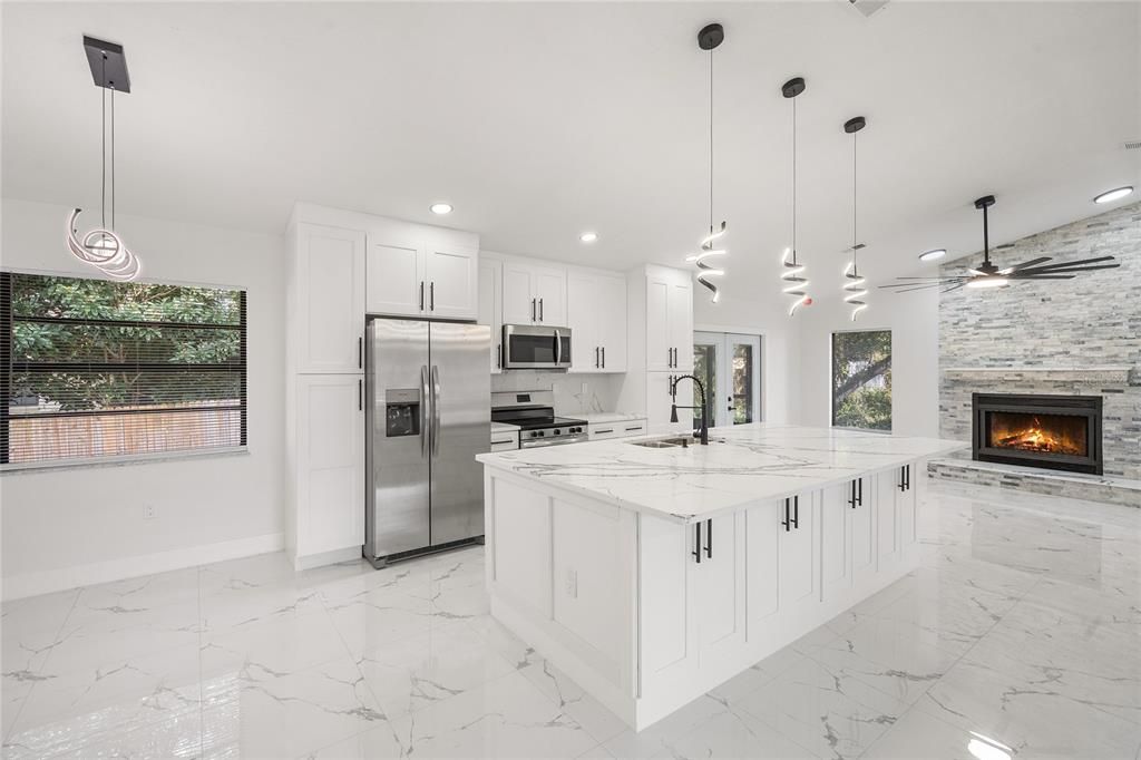 For Sale: $485,000 (5 beds, 4 baths, 2143 Square Feet)