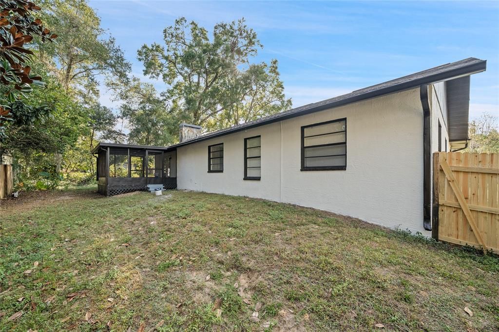 For Sale: $485,000 (5 beds, 4 baths, 2143 Square Feet)