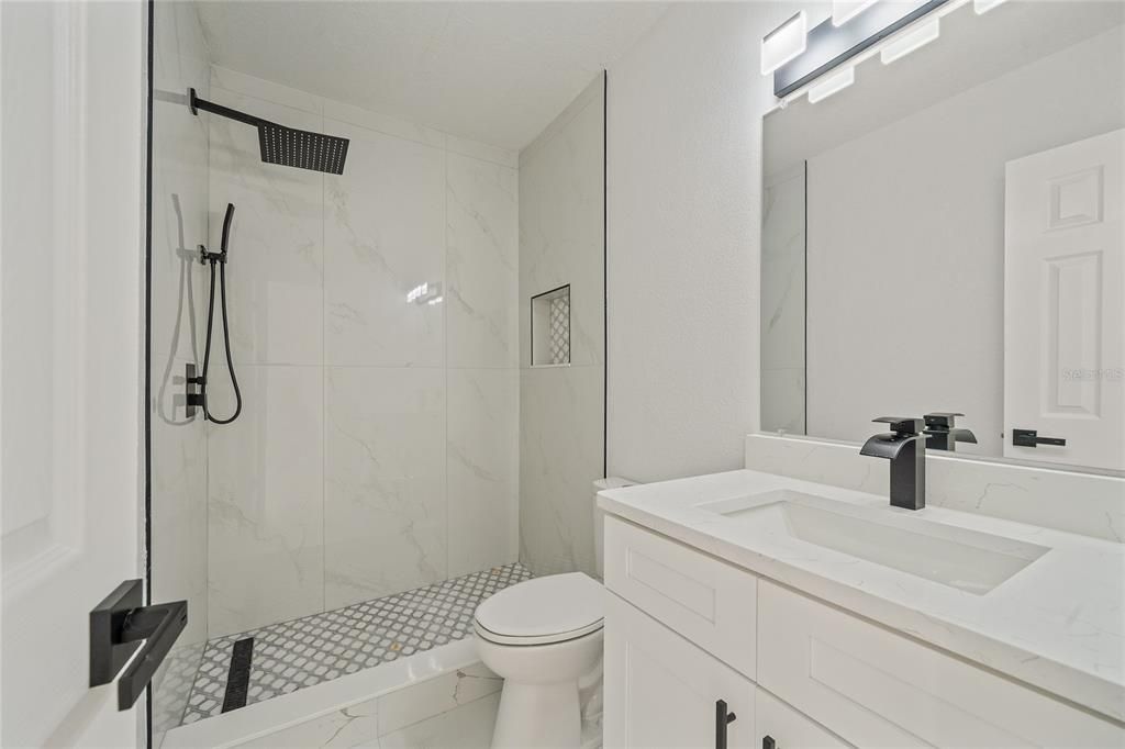 For Sale: $485,000 (5 beds, 4 baths, 2143 Square Feet)