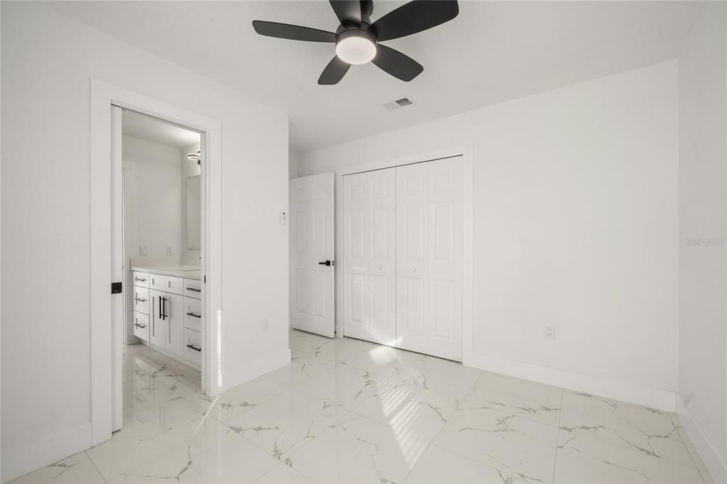 For Sale: $485,000 (5 beds, 4 baths, 2143 Square Feet)