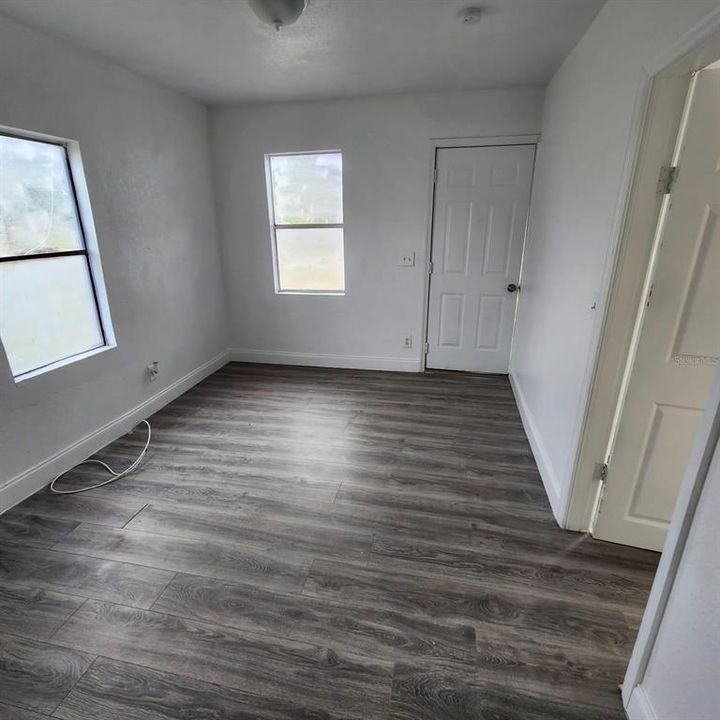 For Sale: $75,000 (2 beds, 1 baths, 710 Square Feet)