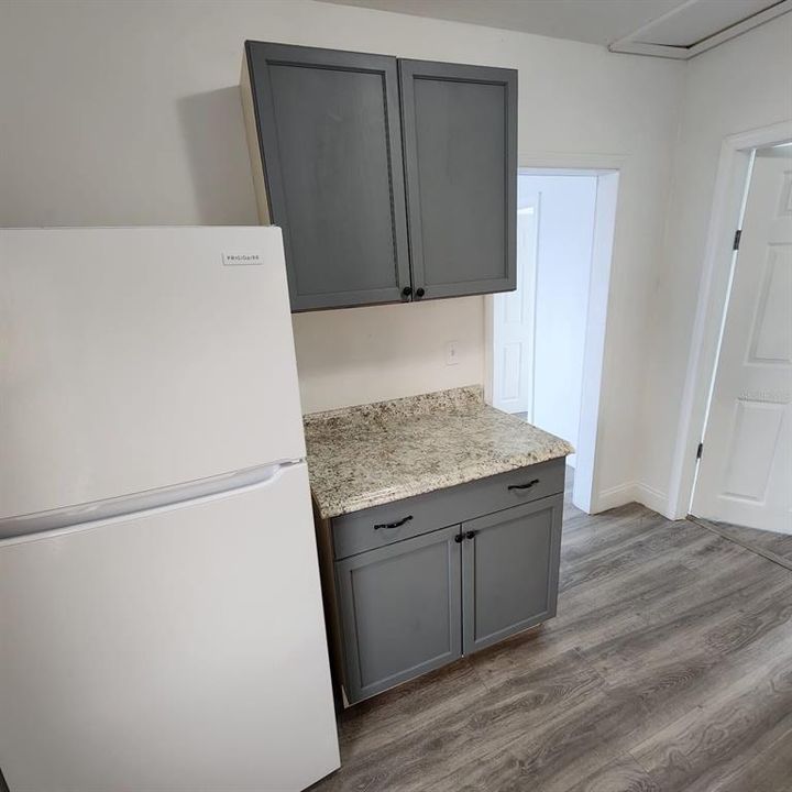 For Sale: $75,000 (2 beds, 1 baths, 710 Square Feet)