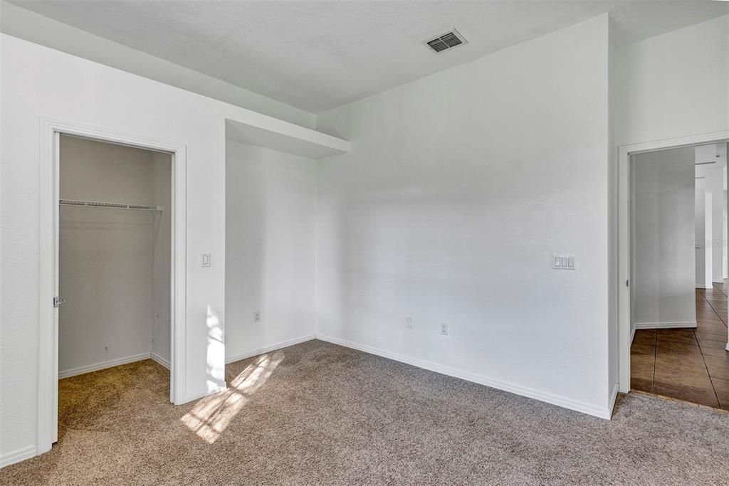 En Venta: $864,900 (4 camas, 3 baños, 3316 Pies cuadrados)