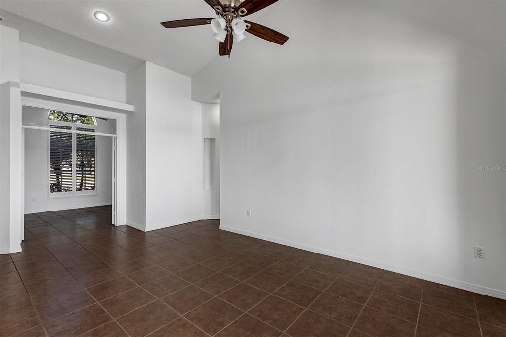 En Venta: $864,900 (4 camas, 3 baños, 3316 Pies cuadrados)