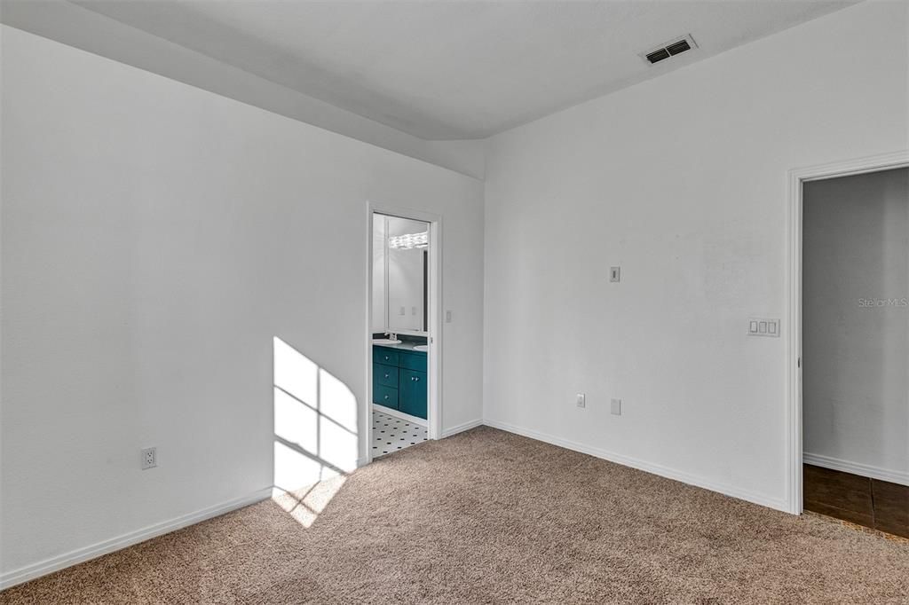 En Venta: $864,900 (4 camas, 3 baños, 3316 Pies cuadrados)