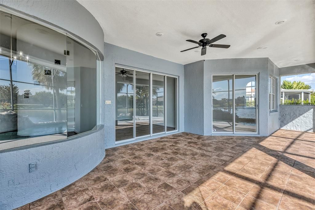 En Venta: $864,900 (4 camas, 3 baños, 3316 Pies cuadrados)