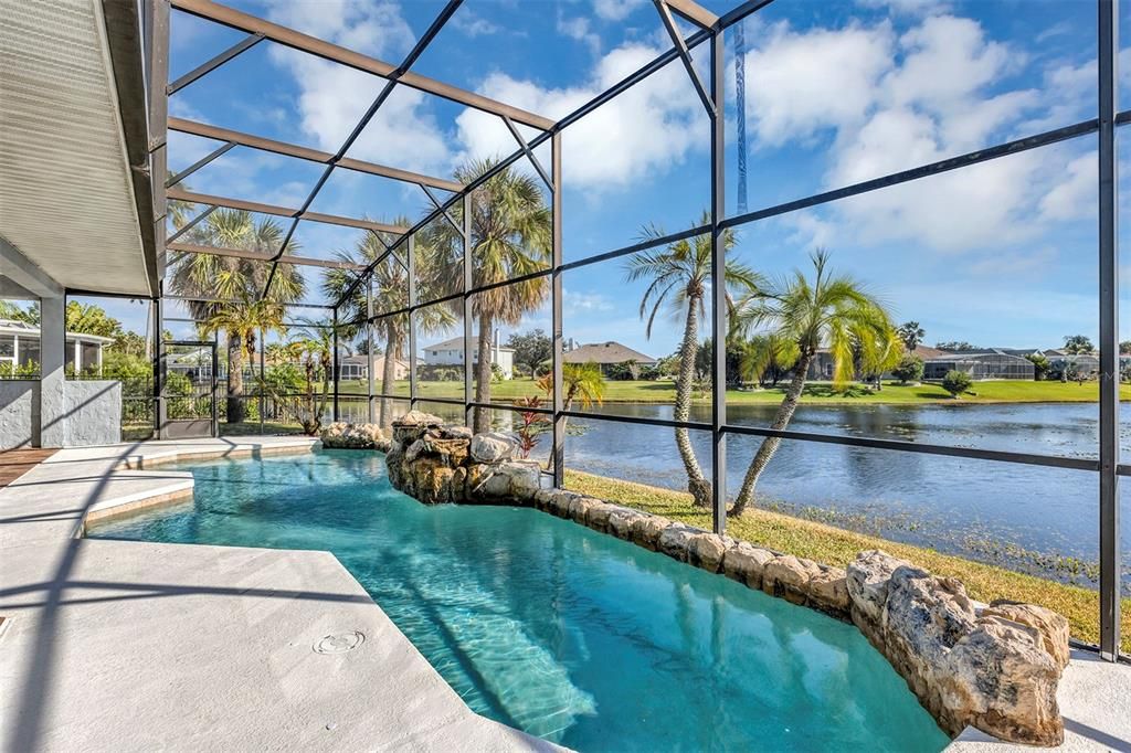 En Venta: $864,900 (4 camas, 3 baños, 3316 Pies cuadrados)