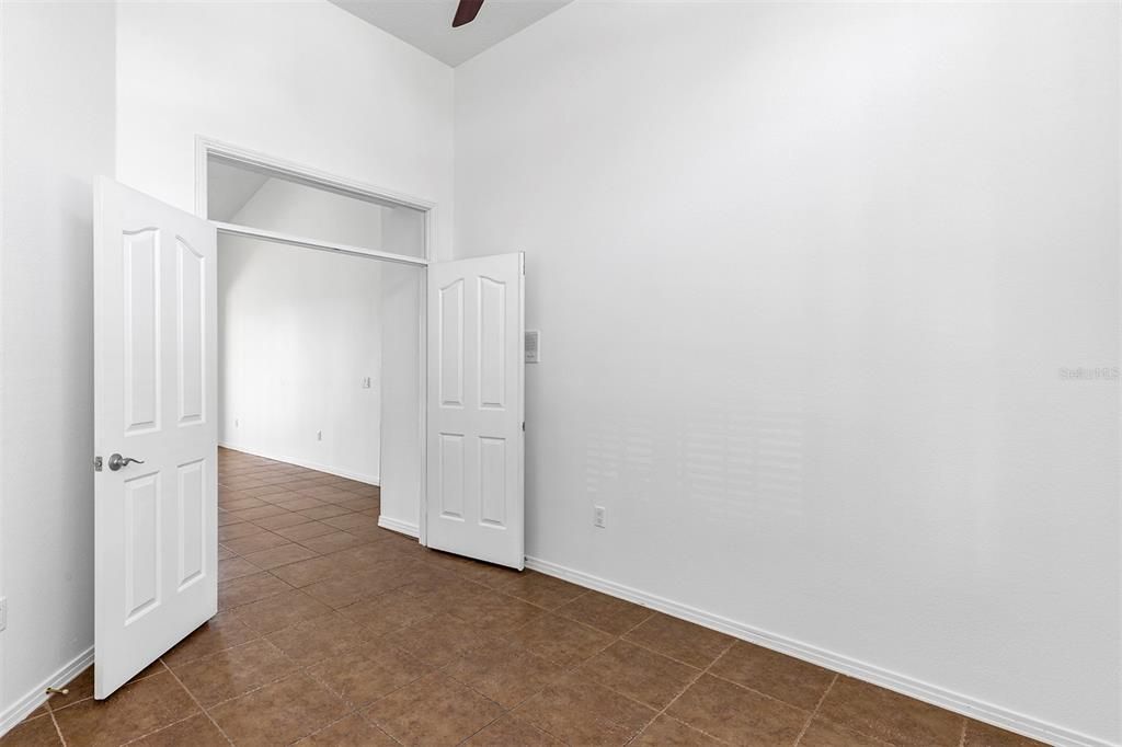 En Venta: $864,900 (4 camas, 3 baños, 3316 Pies cuadrados)