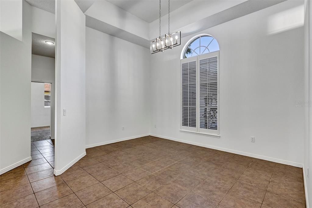 En Venta: $864,900 (4 camas, 3 baños, 3316 Pies cuadrados)