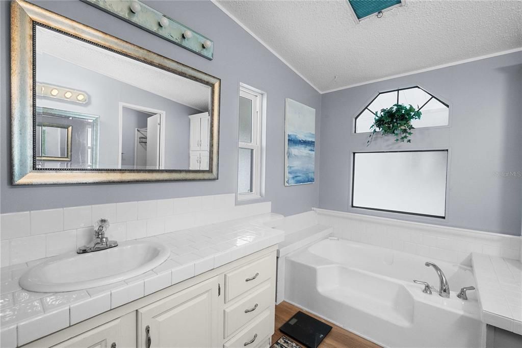 En Venta: $219,500 (2 camas, 2 baños, 1404 Pies cuadrados)