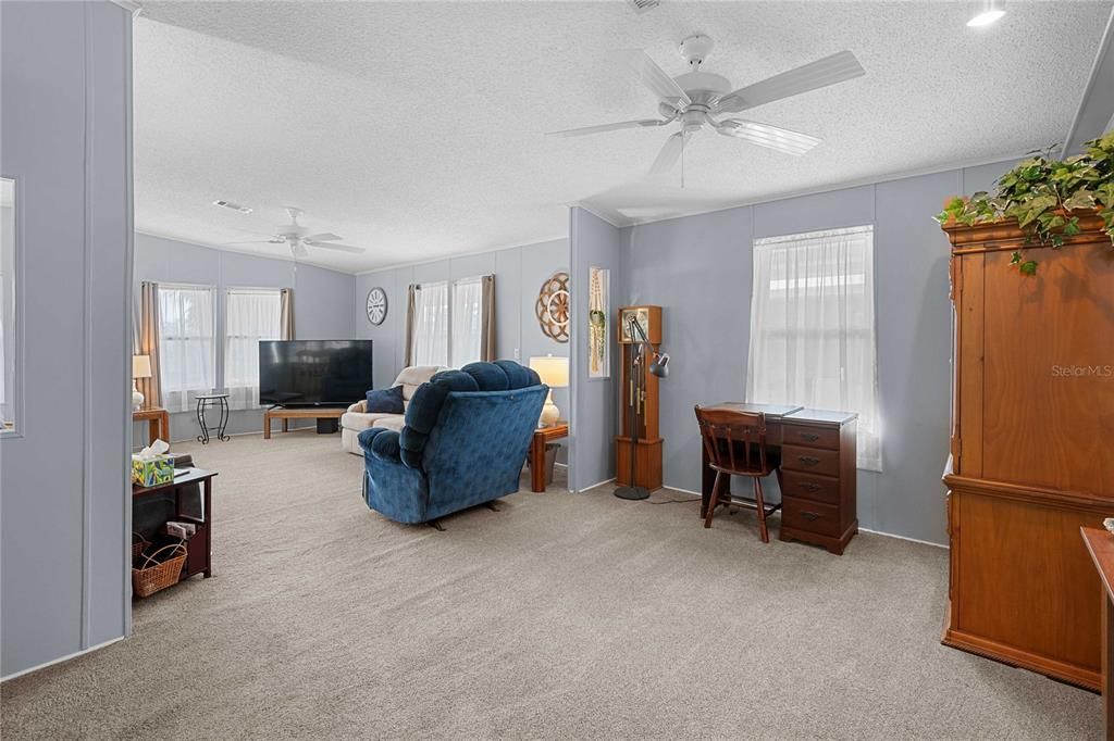 En Venta: $219,500 (2 camas, 2 baños, 1404 Pies cuadrados)