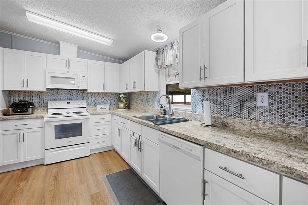 En Venta: $219,500 (2 camas, 2 baños, 1404 Pies cuadrados)