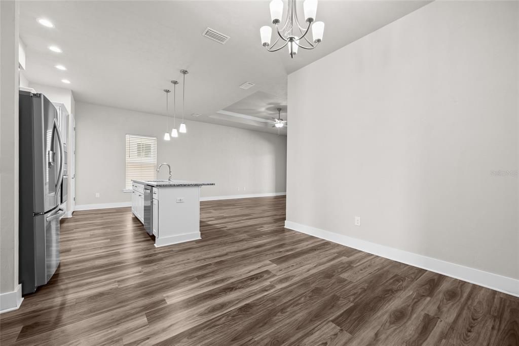 待售: $389,900 (3 贝兹, 2 浴室, 1679 平方英尺)