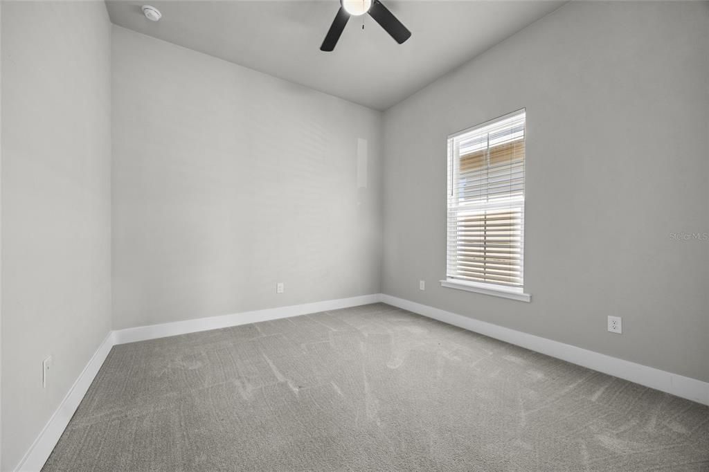 待售: $389,900 (3 贝兹, 2 浴室, 1679 平方英尺)