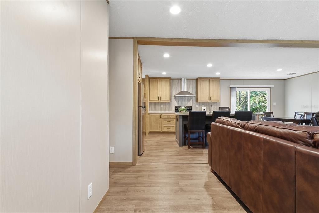 待售: $249,000 (3 贝兹, 2 浴室, 1512 平方英尺)