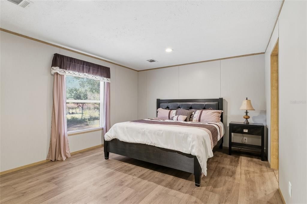 待售: $249,000 (3 贝兹, 2 浴室, 1512 平方英尺)