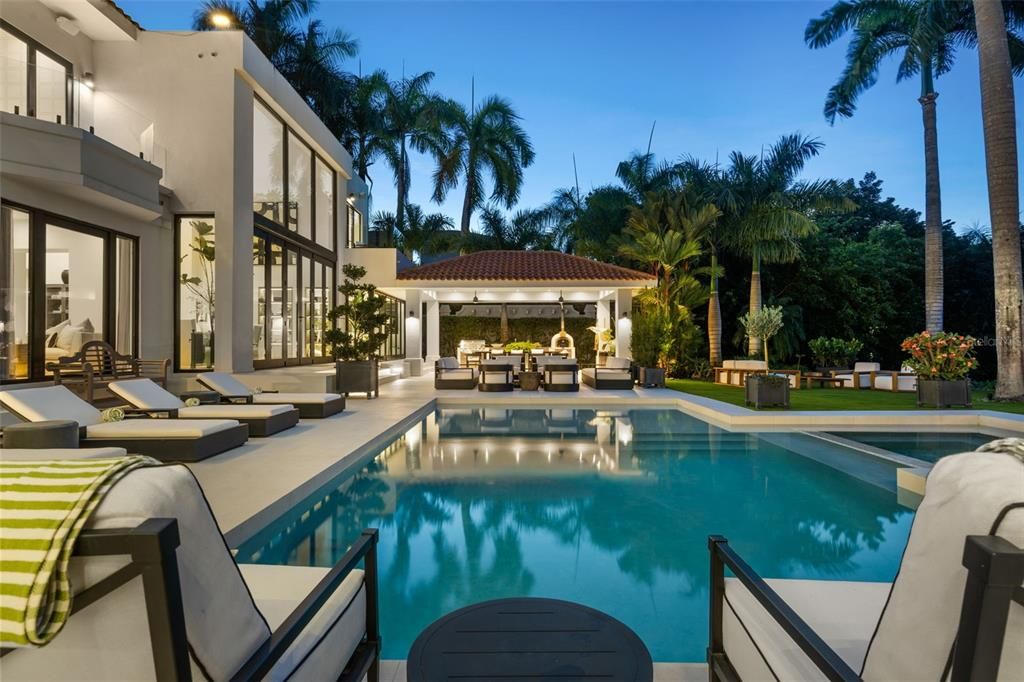 待售: $19,500,000 (6 贝兹, 6 浴室, 7313 平方英尺)