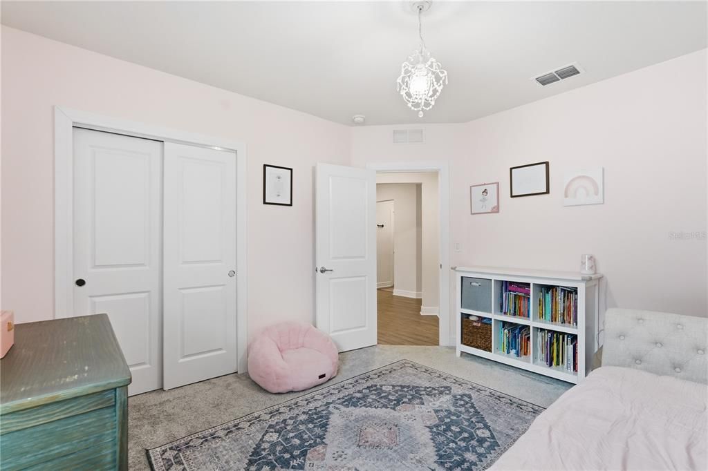 На продажу: $405,000 (4 спален, 2 ванн, 2164 Квадратных фут)