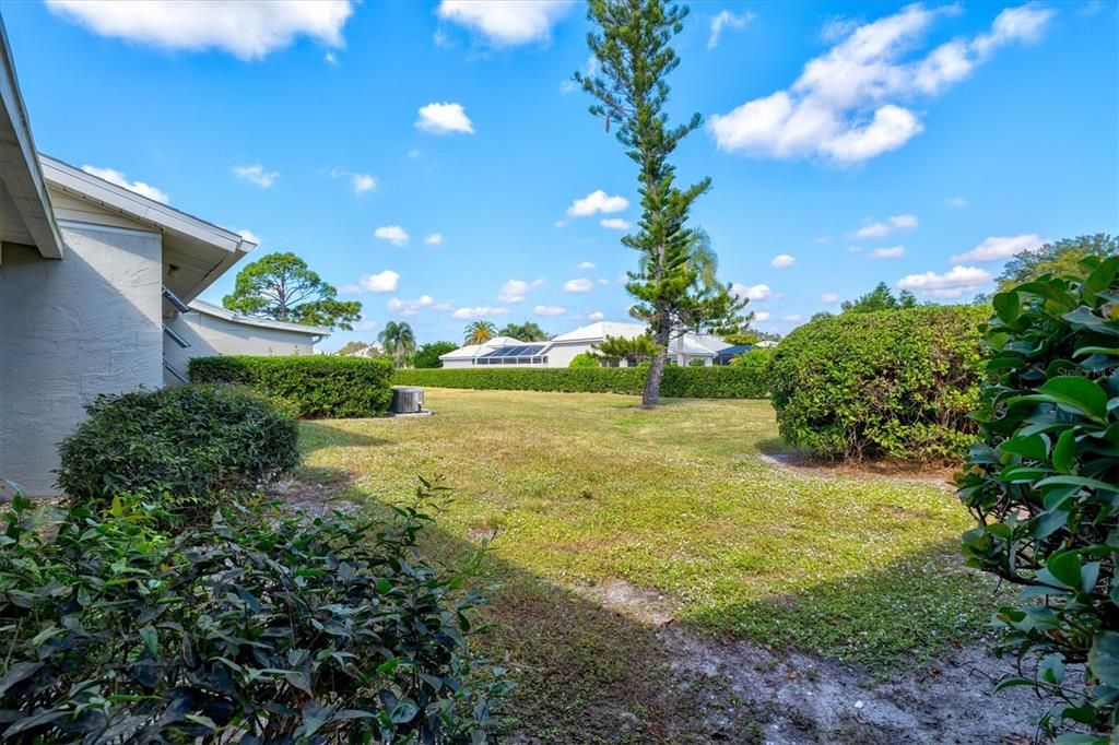 For Sale: $249,900 (2 beds, 2 baths, 962 Square Feet)