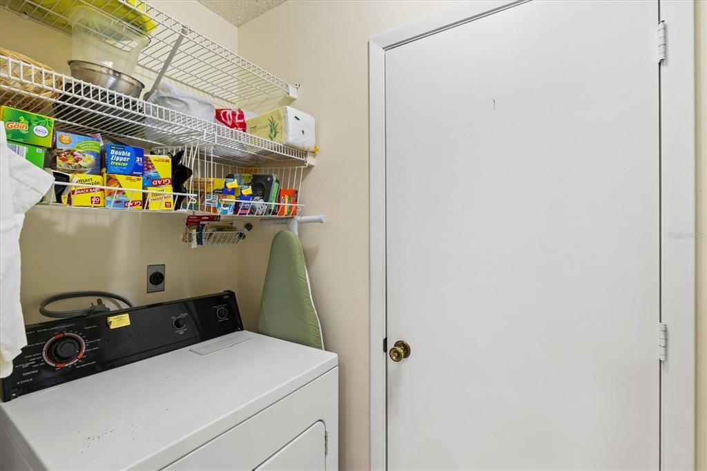 For Sale: $249,900 (2 beds, 2 baths, 962 Square Feet)