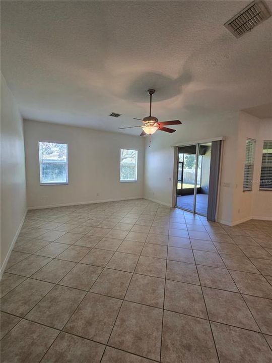 For Rent: $3,100 (4 beds, 2 baths, 2579 Square Feet)