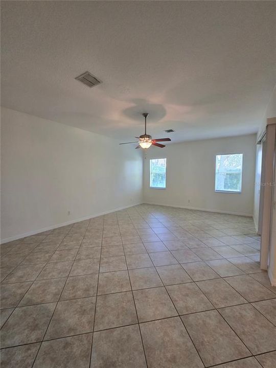 For Rent: $3,100 (4 beds, 2 baths, 2579 Square Feet)