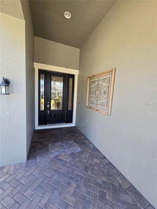 For Rent: $3,100 (4 beds, 2 baths, 2579 Square Feet)