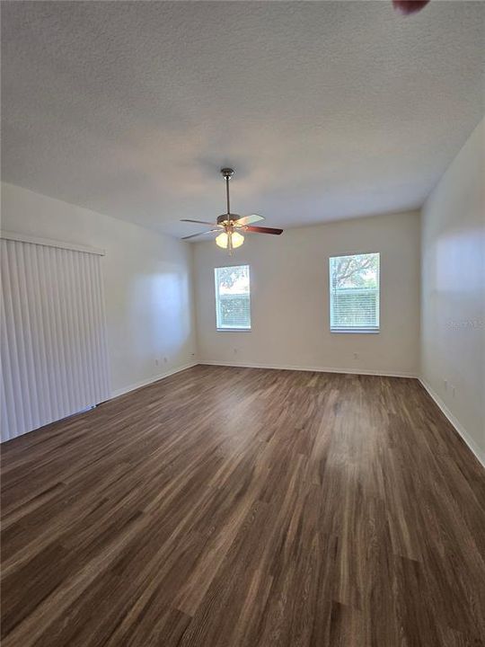 For Rent: $3,100 (4 beds, 2 baths, 2579 Square Feet)