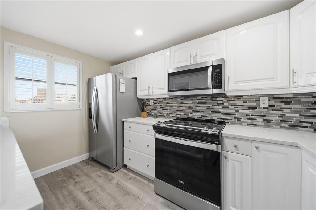 En Venta: $635,500 (2 camas, 2 baños, 1103 Pies cuadrados)