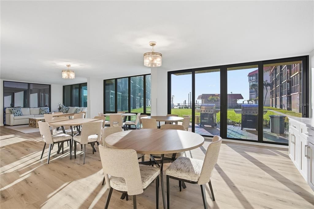 En Venta: $635,500 (2 camas, 2 baños, 1103 Pies cuadrados)