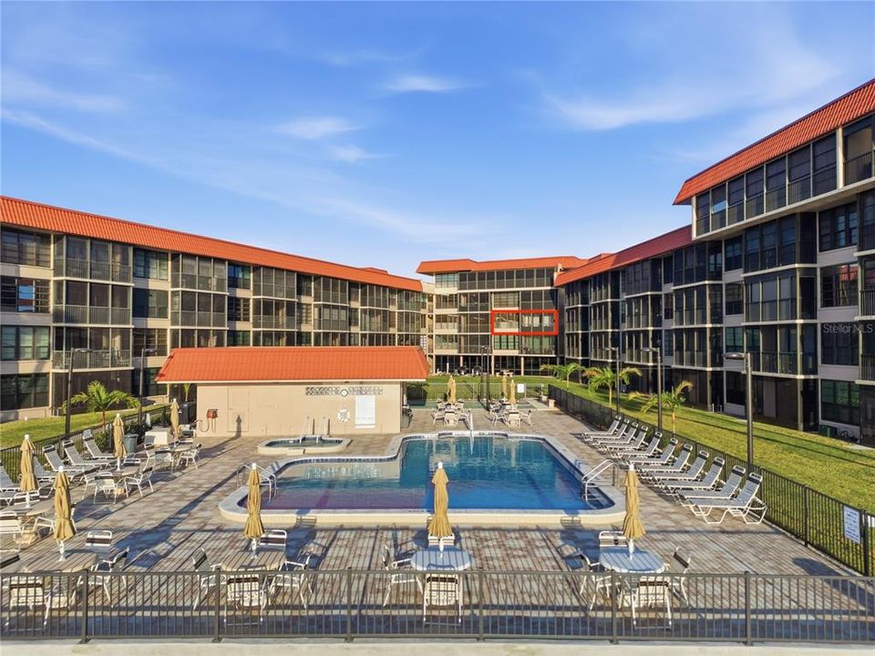 En Venta: $635,500 (2 camas, 2 baños, 1103 Pies cuadrados)