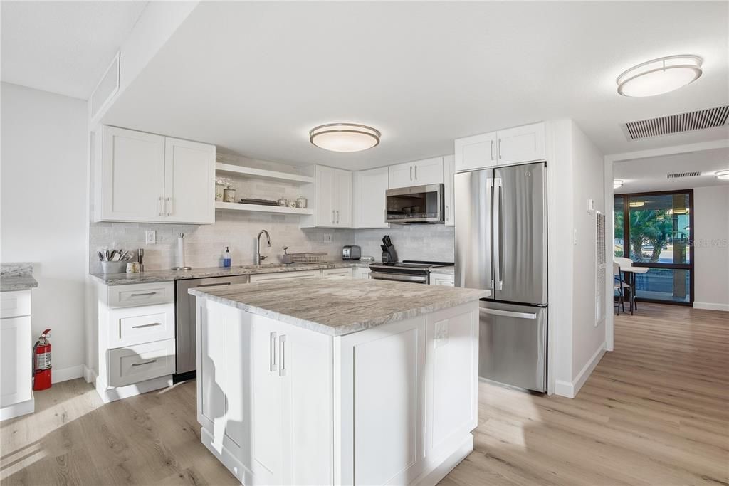 En Venta: $635,500 (2 camas, 2 baños, 1103 Pies cuadrados)