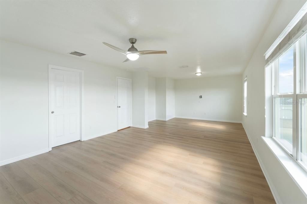 For Sale: $590,000 (4 beds, 3 baths, 2980 Square Feet)