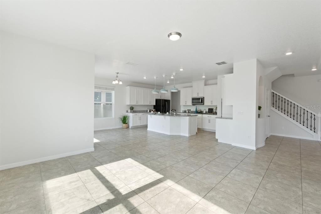 For Sale: $590,000 (4 beds, 3 baths, 2980 Square Feet)