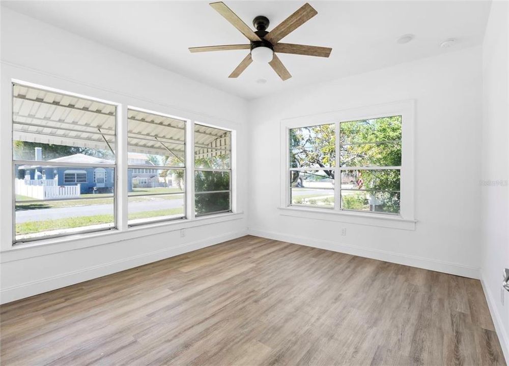 待售: $295,000 (3 贝兹, 2 浴室, 1361 平方英尺)