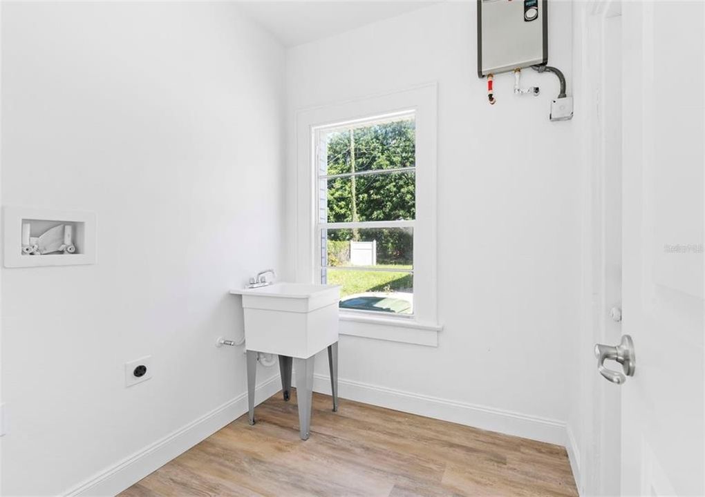 待售: $295,000 (3 贝兹, 2 浴室, 1361 平方英尺)